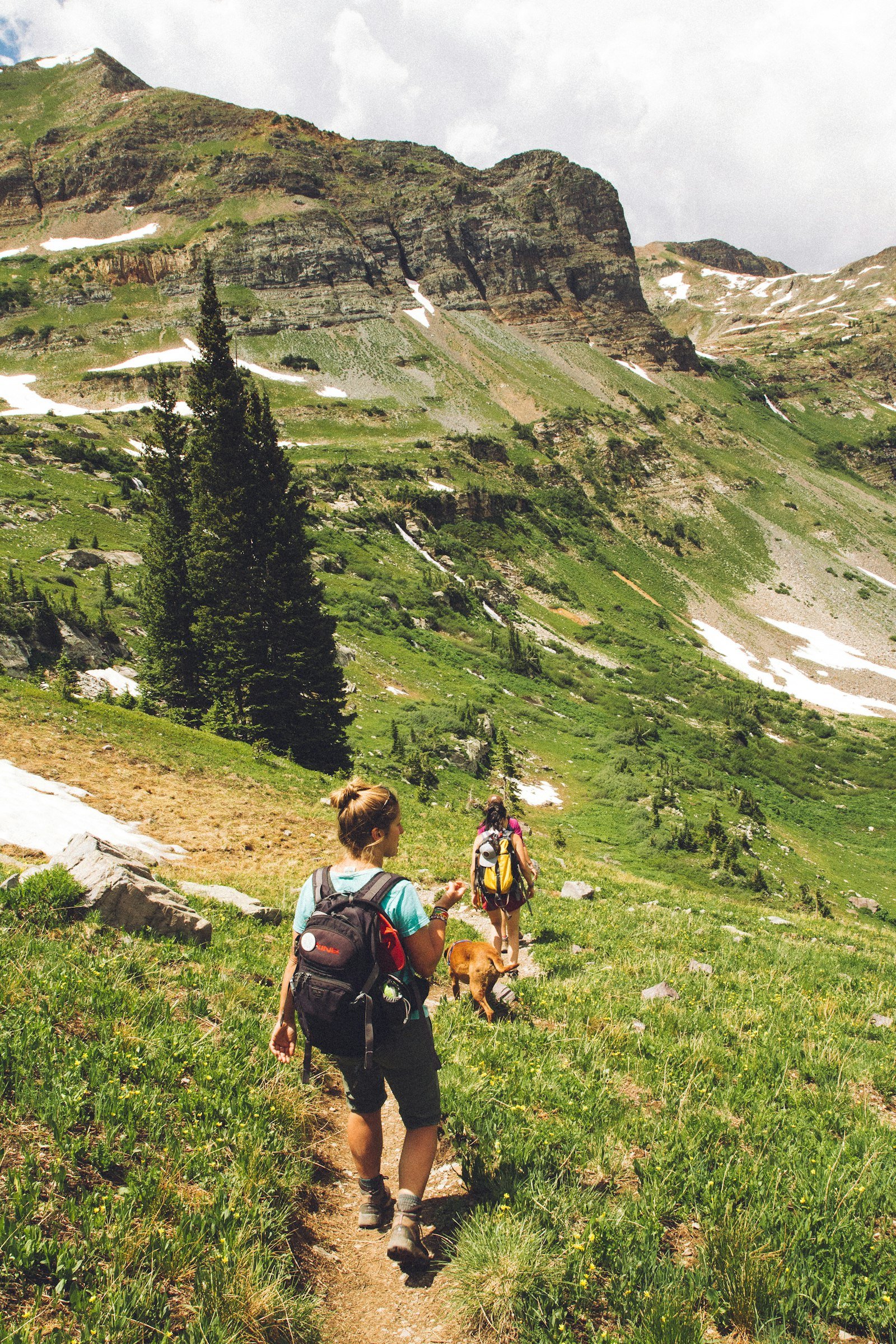 The Day Hike Checklist: 12 Things to Pack Before You Hit the Trail
