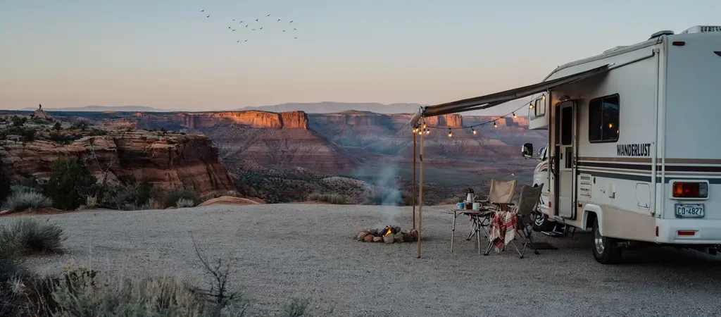 6 Best RV Camping Destinations in the US (Corridors & Boondocks)